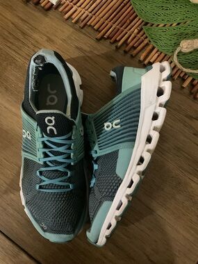 ON CLOUD Cloudswift Shoes Women's Sz 9 Teal Running Walking